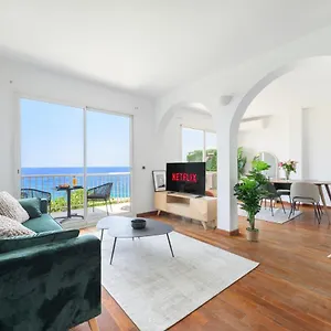 https://evasion-cotiere-terrasse-mer-et-plage-marquet.fr-provencehotel.com