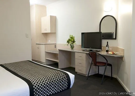 Adelaide Riviera Hotel